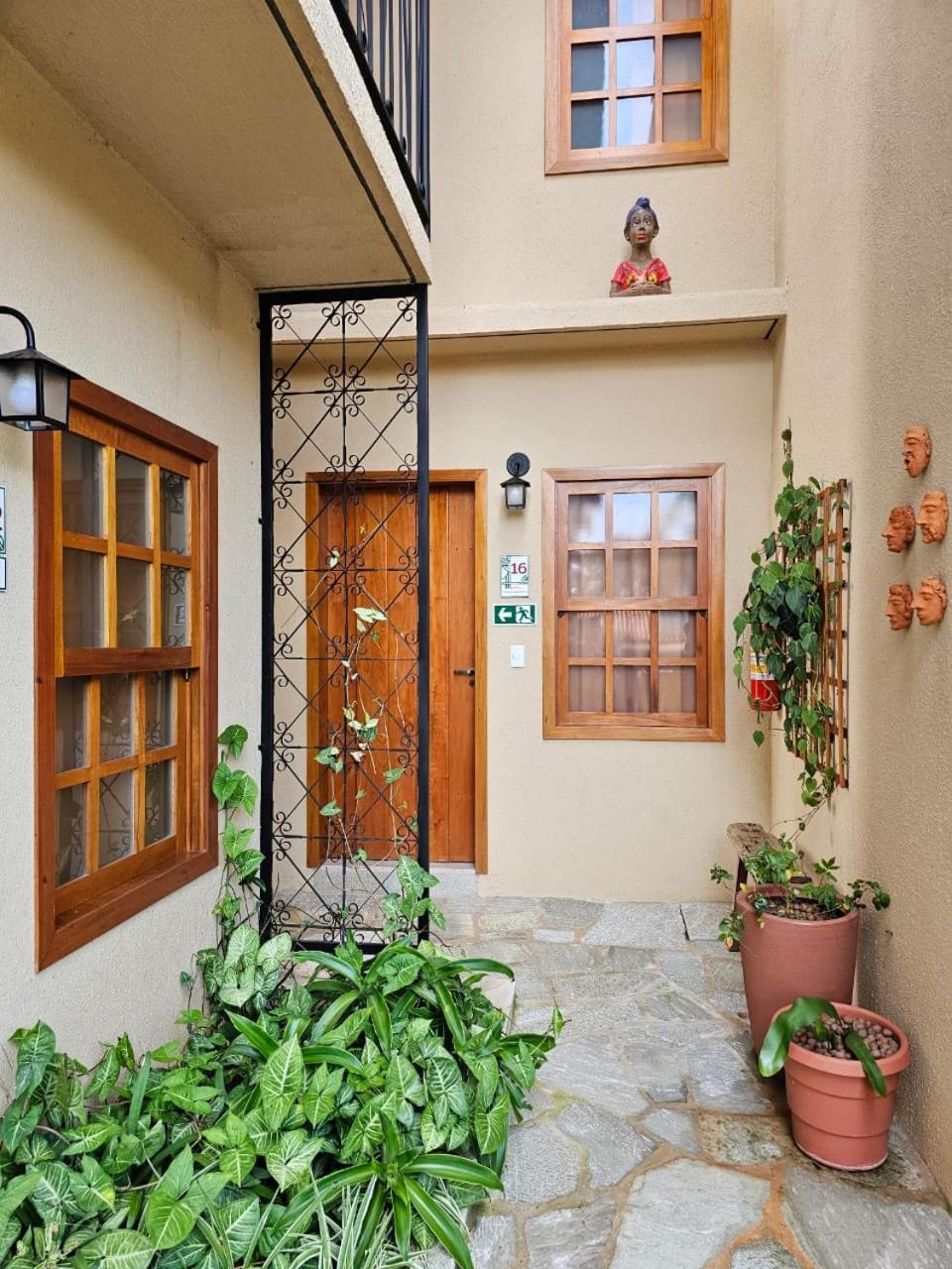Pousada Mae Natureza Pirenopolis Exterior photo